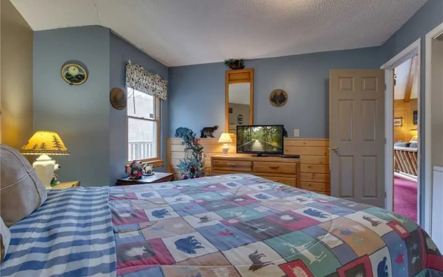 Country Cozy - Two Bedroom Cabin
