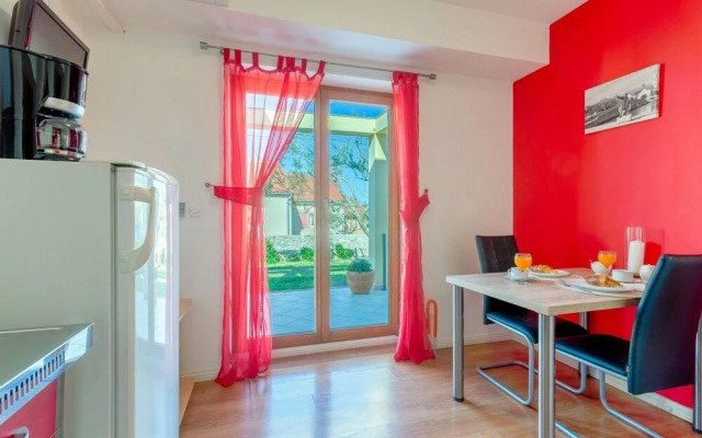 Bosko - 30m From the sea With Parking - SA2