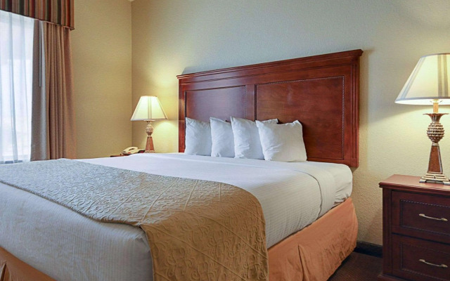 Comfort Inn & Suites