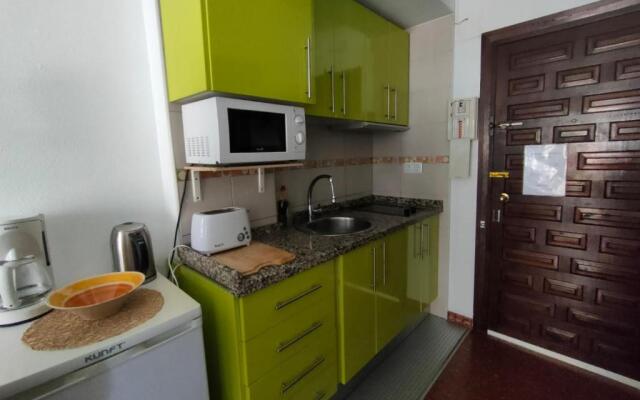 Flat2 studio 150m from the beach with pool