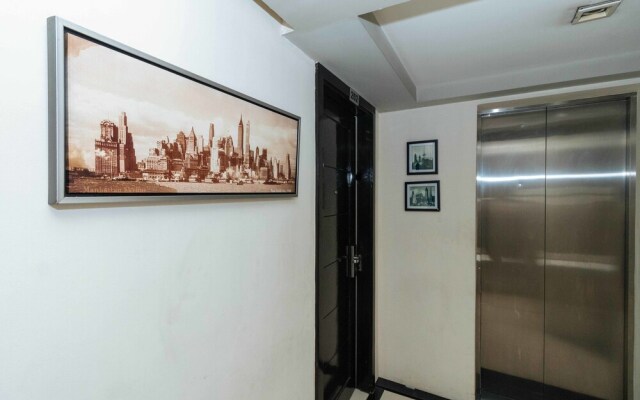 RedDoorz near Quezon City Circle