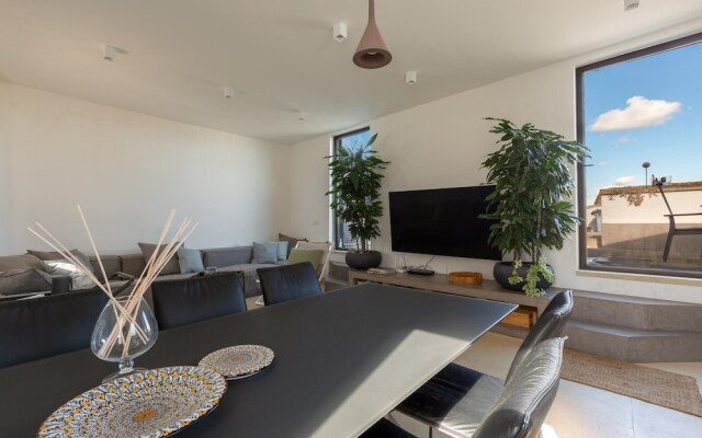 3778 Bastioni Luxury Home by Barbarhouse