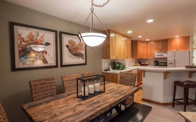 Abode at Gamble Oak in Solamere