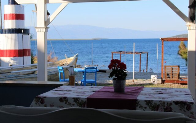 Cundavilla Pool & Beach Hotel & Suites
