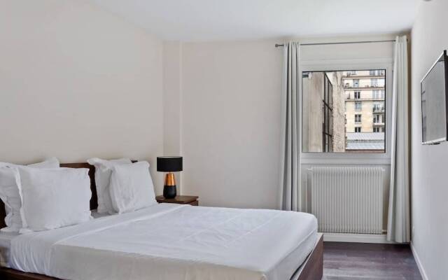 Modern Cosy 1-Bed Apartment Sleeps 6, in Paris