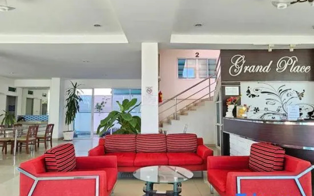 Grand Place Resort