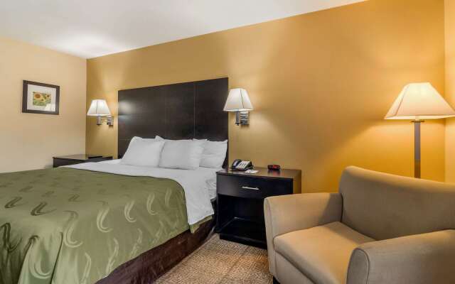 Quality Inn & Suites Lenexa Kansas City