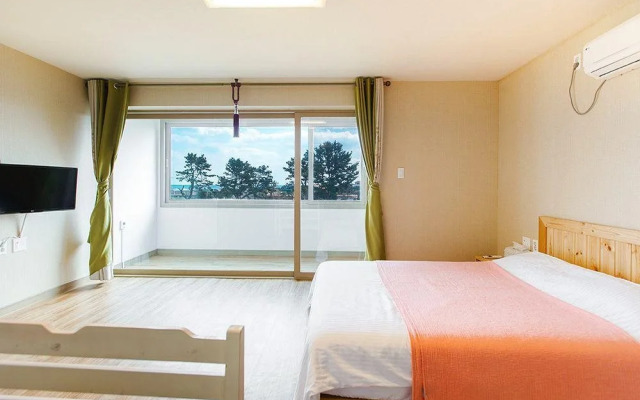 Jeju Pine Beach Pension