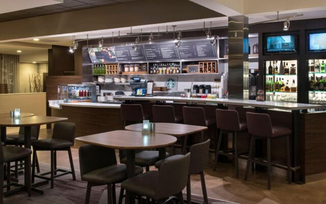 Courtyard Chicago Waukegan Gurnee