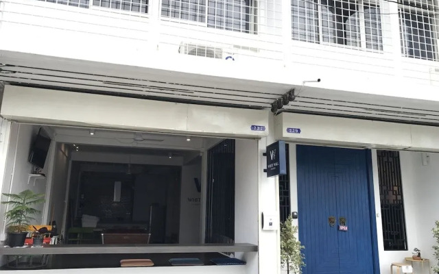 White Wall Poshtel - Hostel