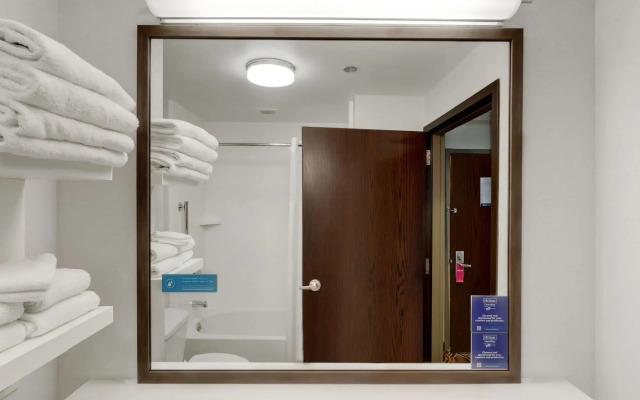 Hampton Inn Majestic Chicago Theatre District