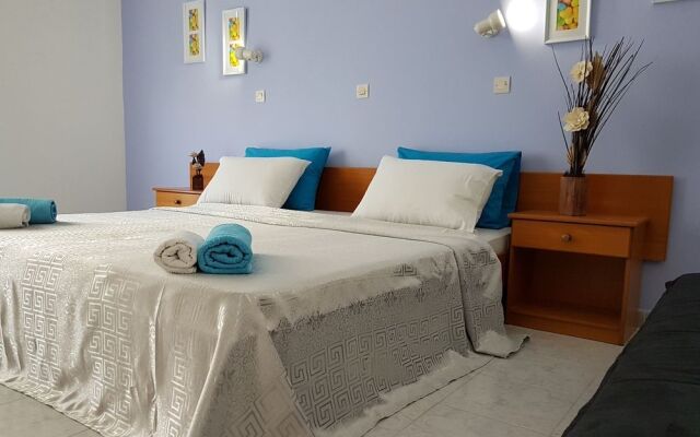 Pyrgos Hotel Apartments