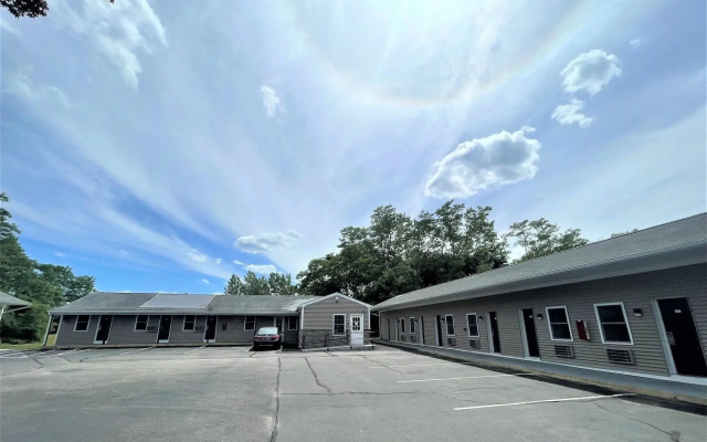 Shangri La Motel
