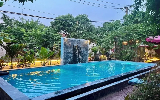Funny Monkeys Homestay