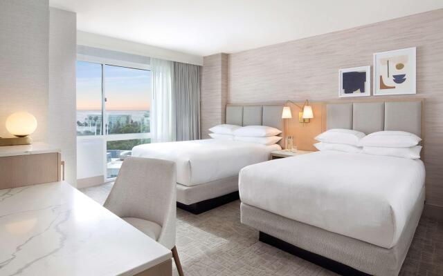 Hilton Santa Monica Hotel & Suites