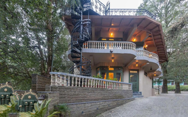 StayVista at Villa 360