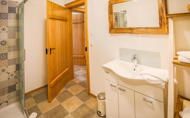 Beautiful Apartment in Hohentauern With 1 Bedrooms and Wifi
