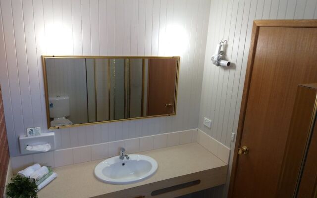 Country Mile Motor Inn