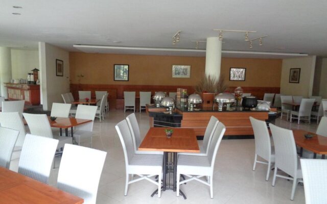 éL Hotel Kartika Wijaya Batu