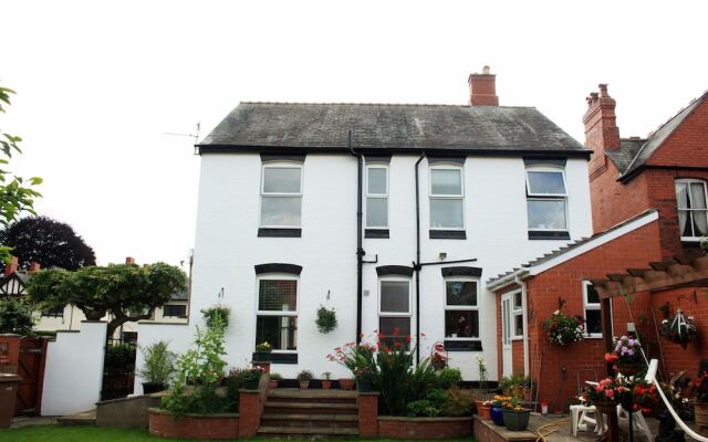 Laurels Bed & Breakfast