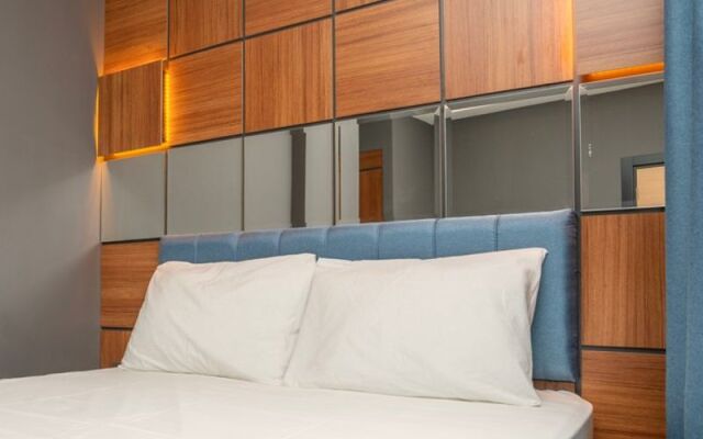 216 Center Suite