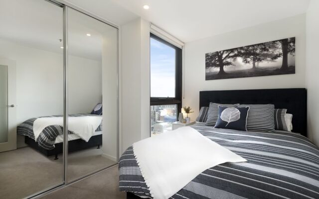 Modern 3 Bdr Apt Sutherland St