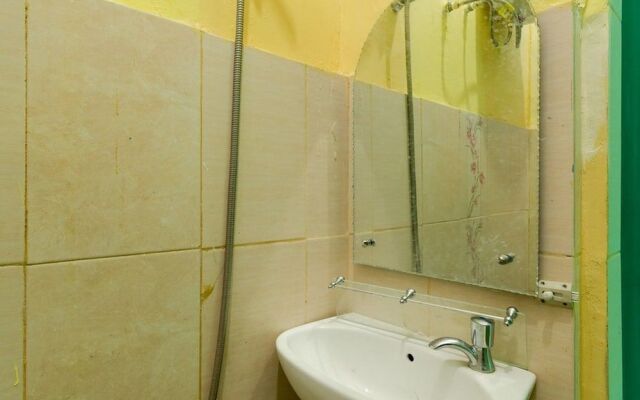 OYO 2229 Bunga Raya Residence