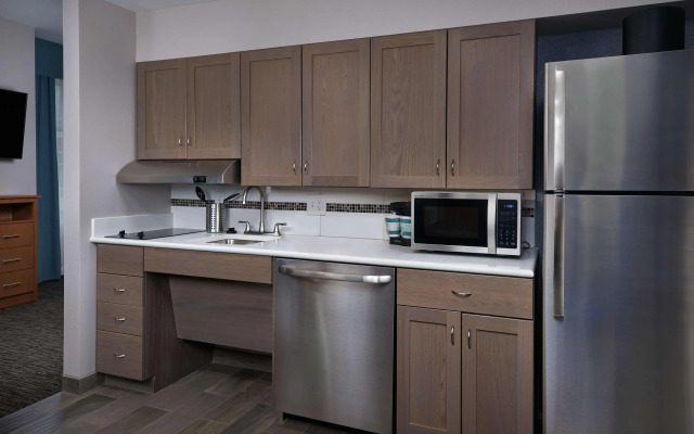 Homewood Suites by Hilton Cincinnati-Midtown, OH