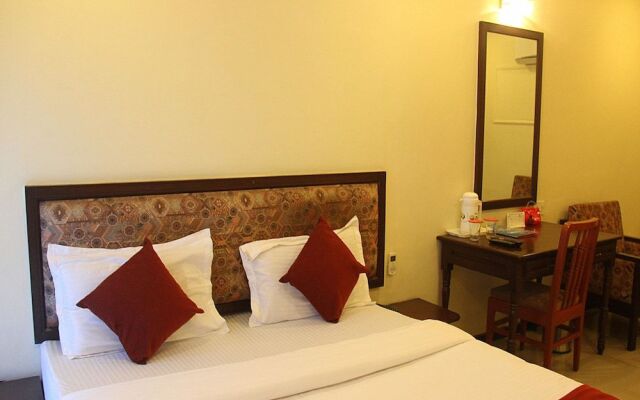OYO 1697 Hotel PM Regency
