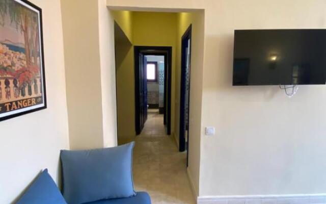 Comfy Colonial Apartments