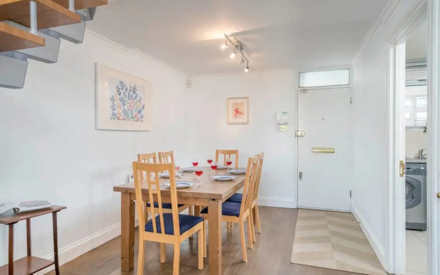 Adorable 3 bed Apartment in Bayswater