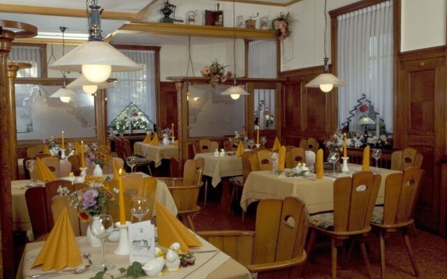 Hotel Link & Restaurant
