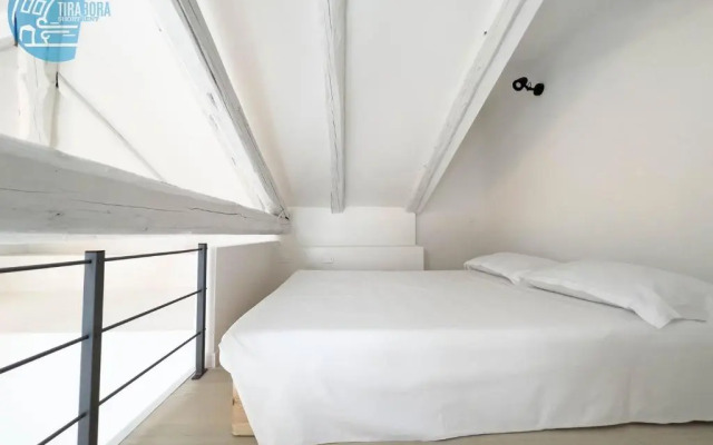 Basovizza 3 Nicole Tirabora Short Rent