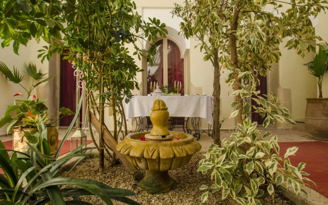 Yassmine House