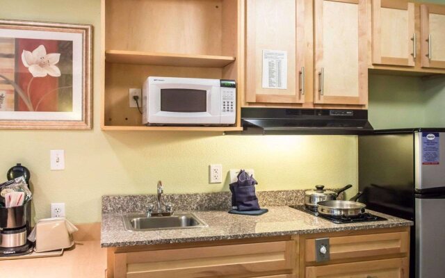 Suburban Studios near Panama City Beach