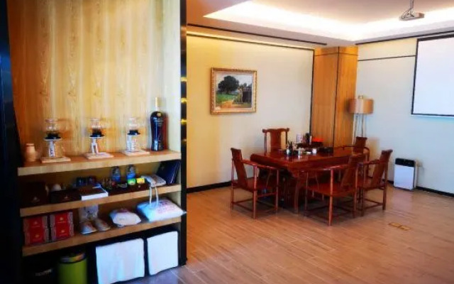 Baoding Health Hotel, Twin Moon Bay, Huidong