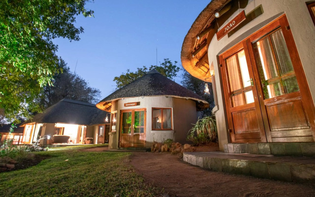 Ivory Wilderness River Rock Lodge
