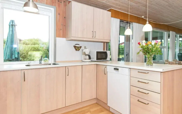 6 Person Holiday Home in Glesborg