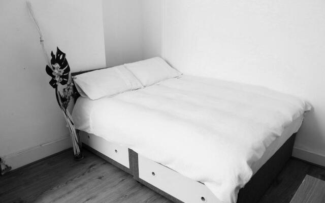 cozy rooms in London Townhouse fast links to Central