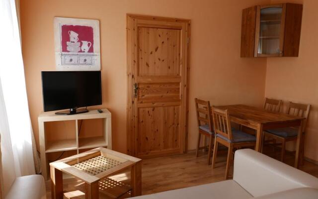 Reusa Apartments