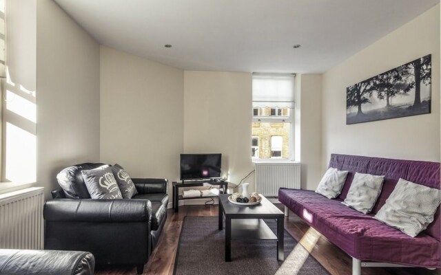 2 Bed Cozy Apartment near Regents Park with WiFi