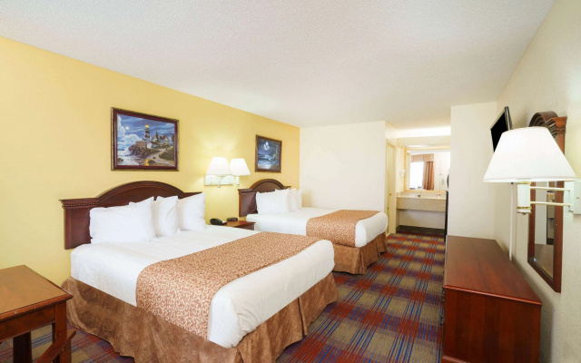 Travelodge by Wyndham Montgomery East