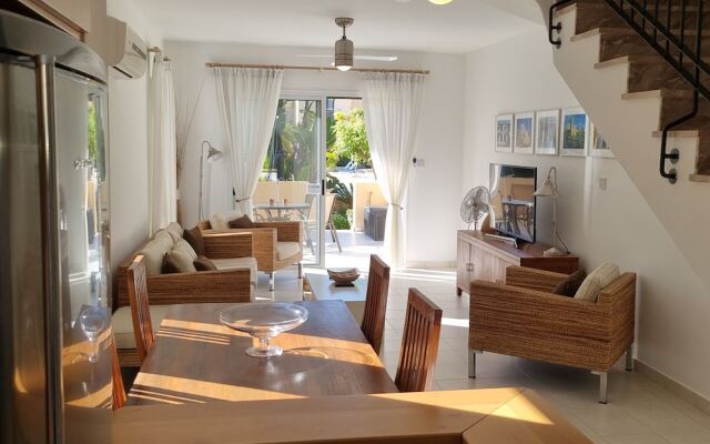 Cyprus, 2 Beds Ensuite, Pool, Patios, Wifi, Parkin