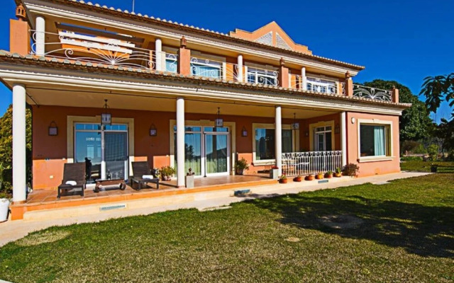 Villa - 6 Bedrooms with Pool, WiFi and Sea views - 106412