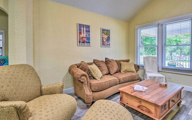Family Home: Walk to Downtown & Stetson Univ!