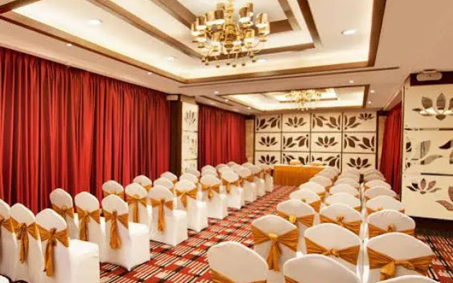 The Golden Palms Hotel & Spa Delhi