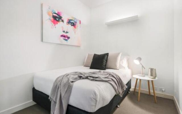 Complete Host Leopold Apartments