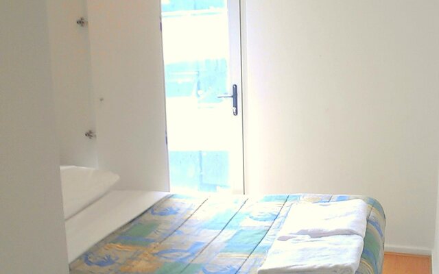 Ozstays Katz Apartments