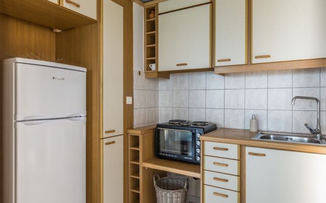 Nais Apartments & Studios