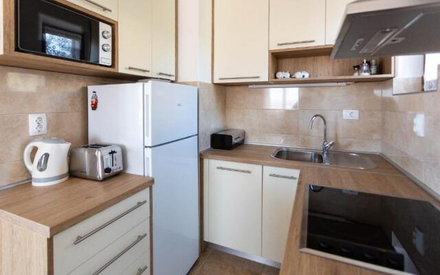 Milka - in Center & Close to the sea - H